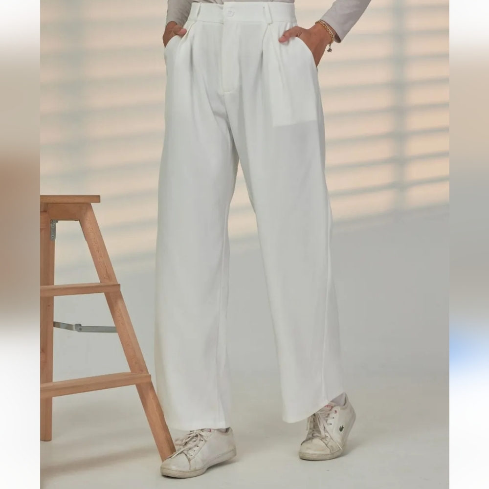 White Pallazo Pants NWOT